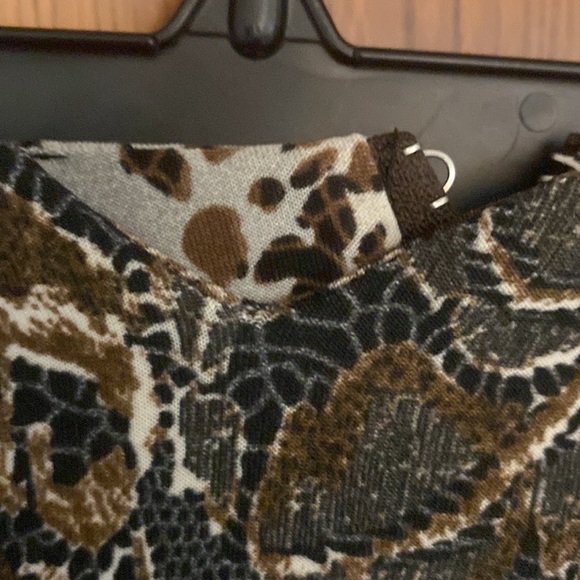 Vintage mini leopard 🐆 print skirt lovely little piece. Good for the fall. - Picture 3 of 5